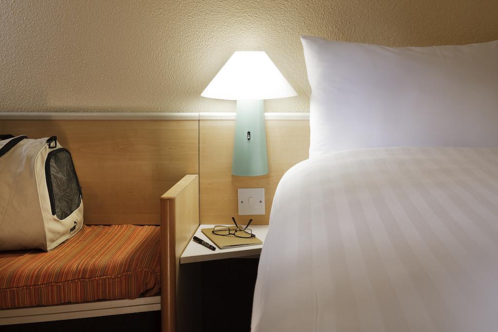 Ibis Plymouth Exterior foto
