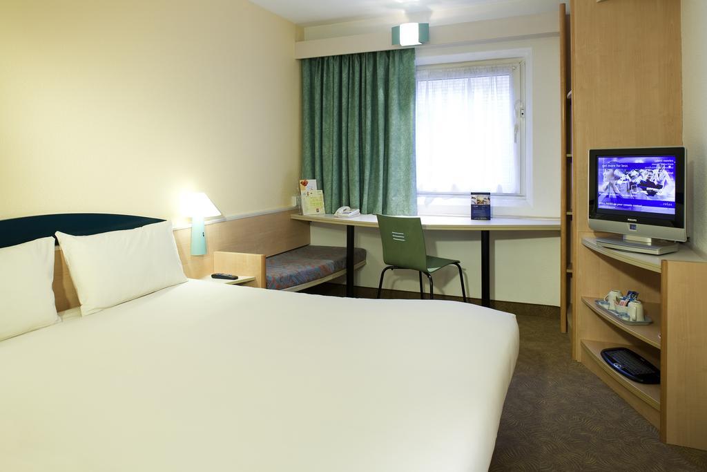 Ibis Plymouth Exterior foto