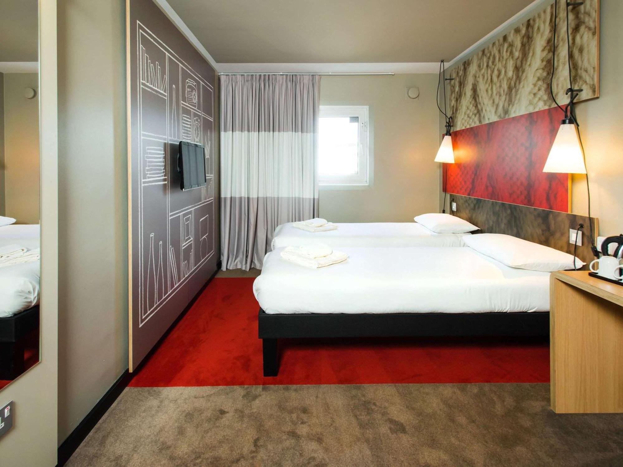 Ibis Plymouth Exterior foto