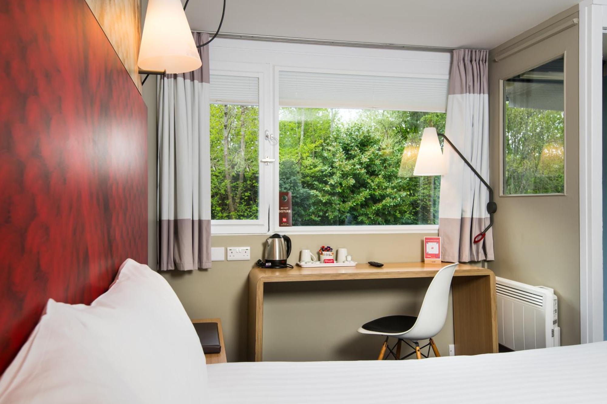 Ibis Plymouth Exterior foto